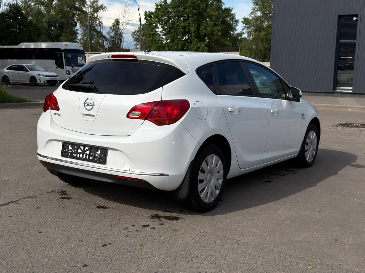 Opel Astra 1.6 AT (115 л.с.)