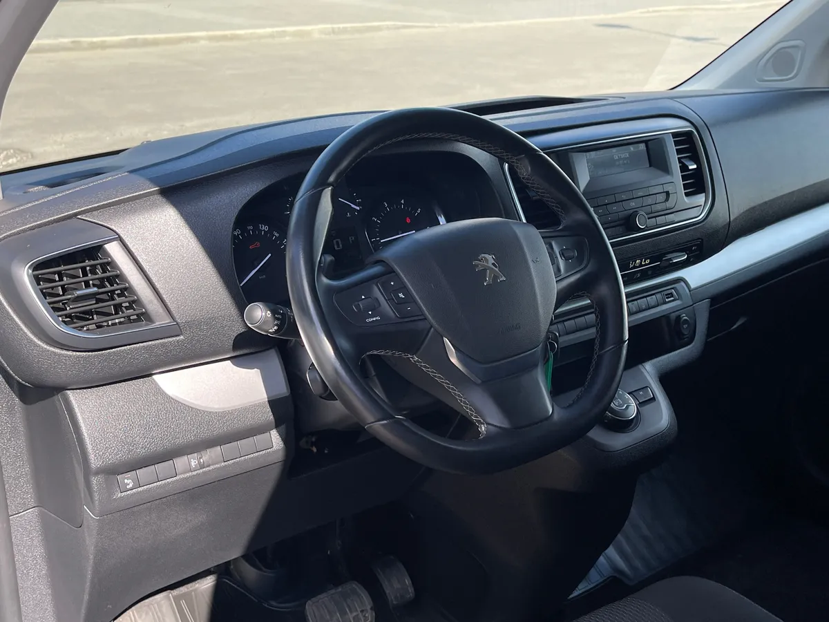 Peugeot Traveller 2.0 HDi AT LWB (7 мест) (150 л.с.)