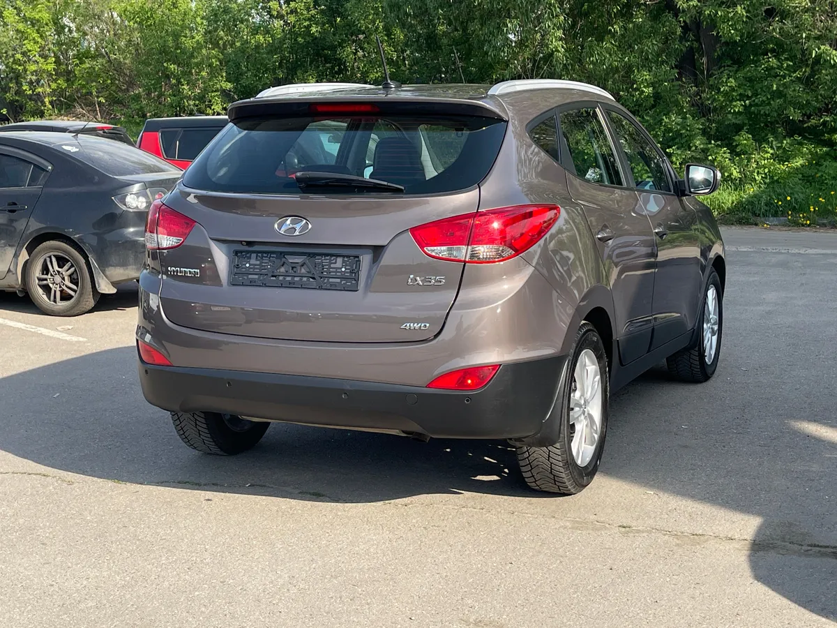 Hyundai ix35 2.0 AT 4WD (150 л.с.)