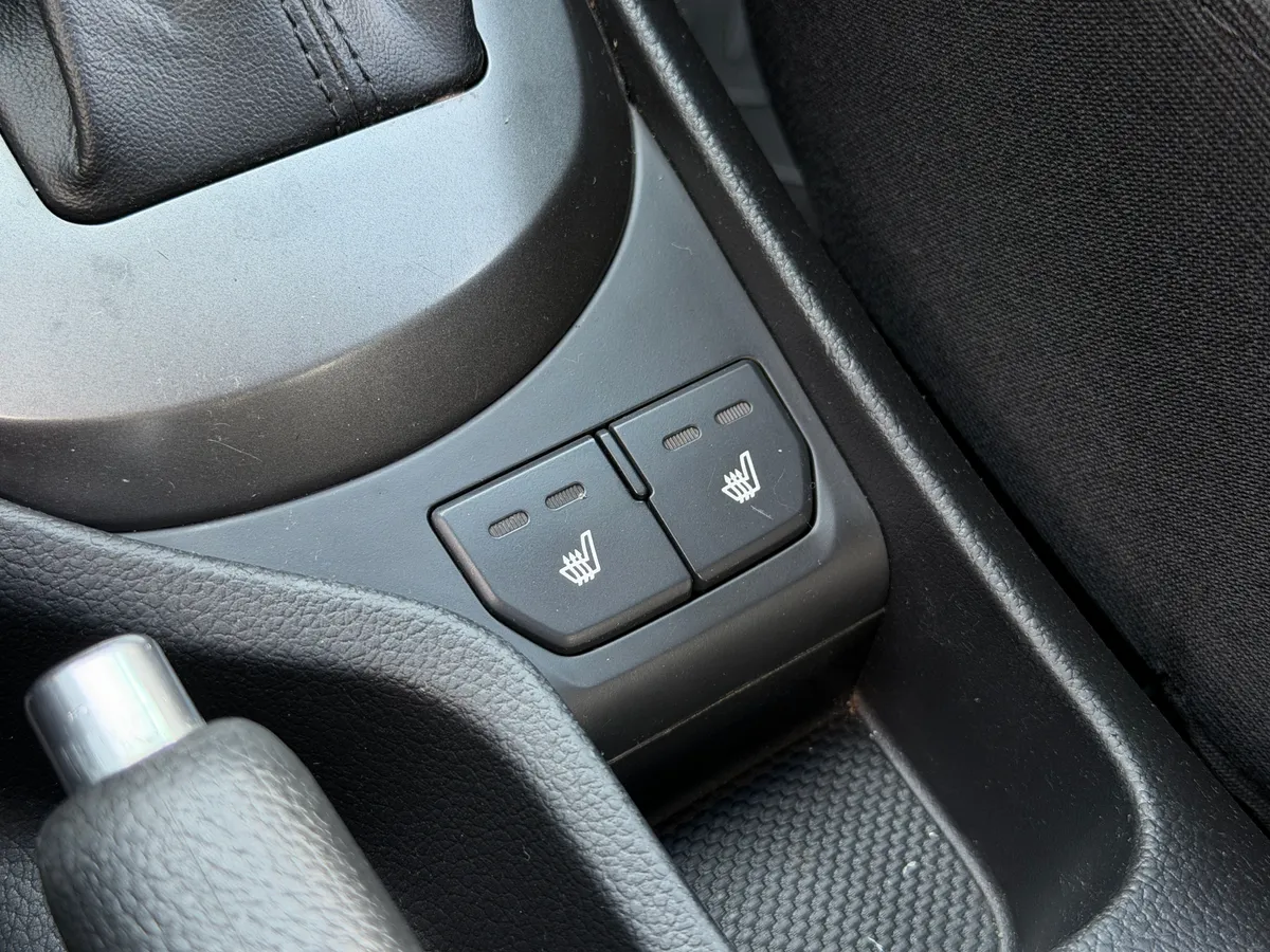 Kia Rio 1.6 AT (123 л.с.)