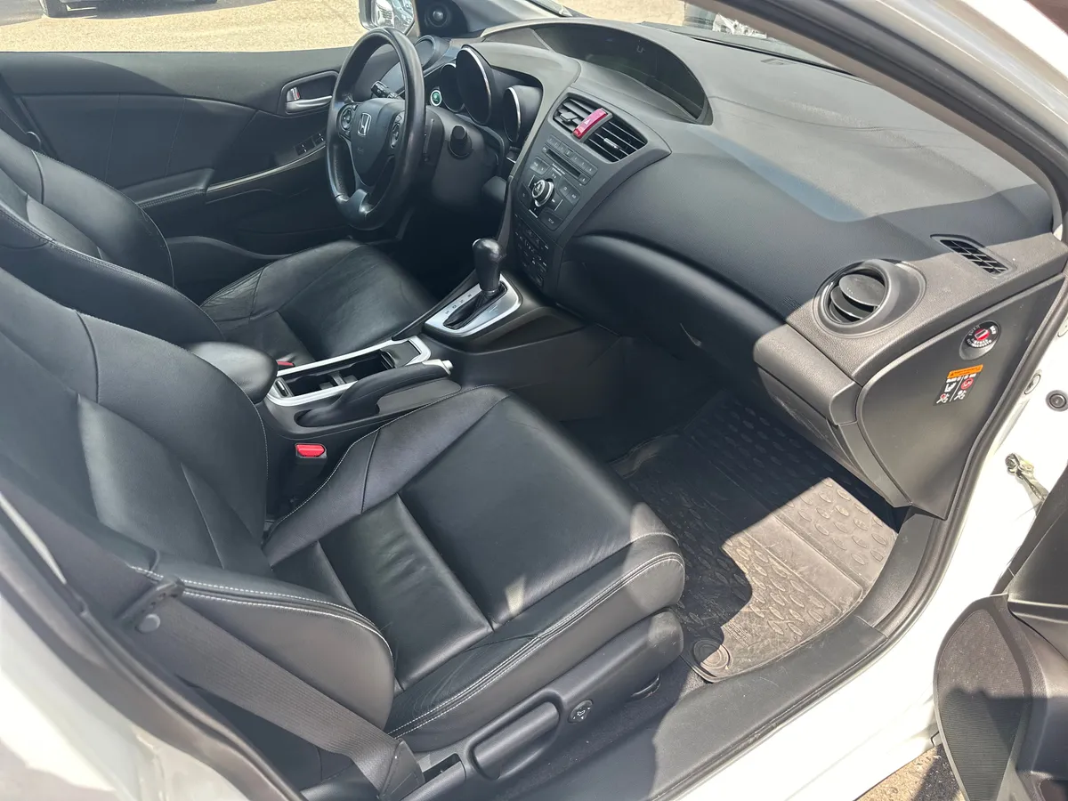 Honda Civic 1.8 AT (142 л.с.)