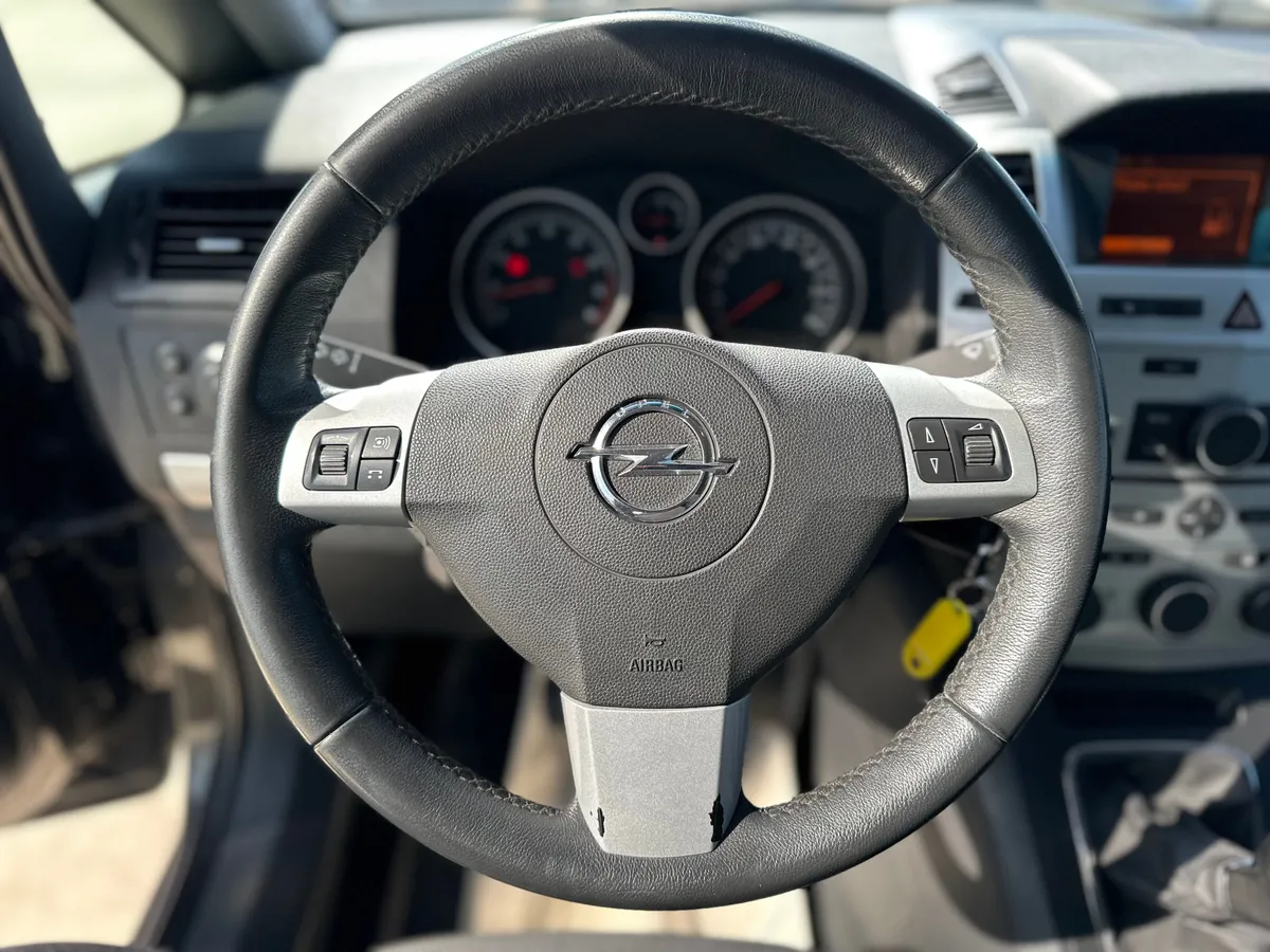 Opel Zafira 1.8 MT (140 л.с.)