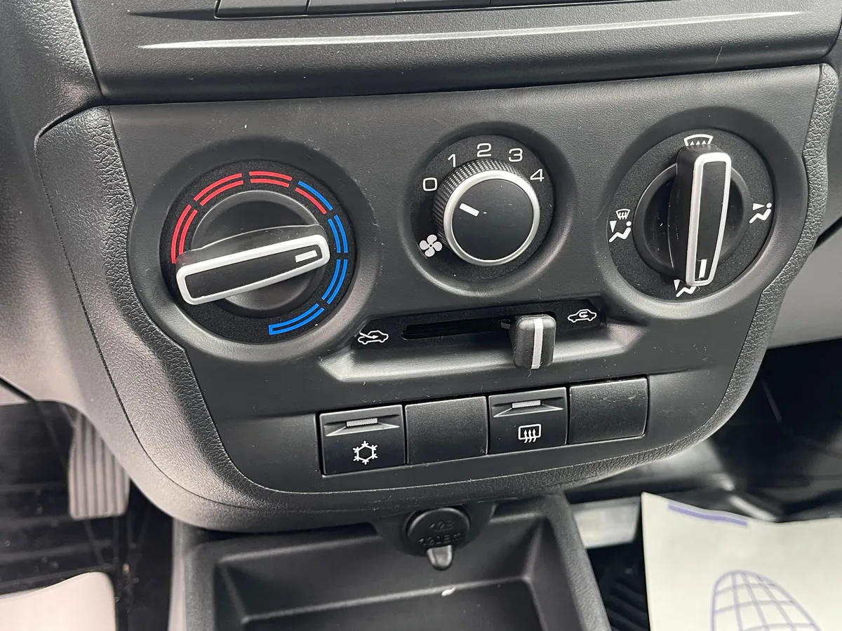 ВАЗ (Lada) Granta 1.6 MT (90 л.с.)
