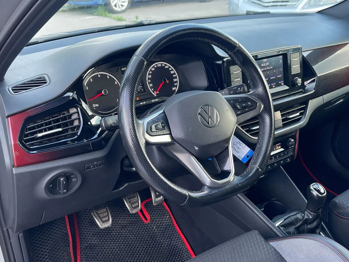 Volkswagen Polo 1.6 MT (110 л.с.)