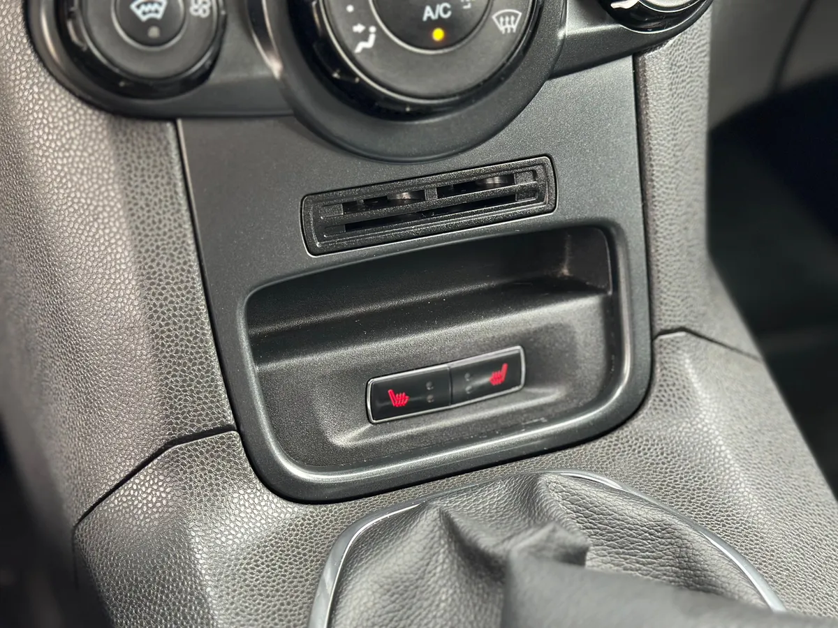 Ford Fiesta 1.6 Ti-VCT MT (105 л.с.)