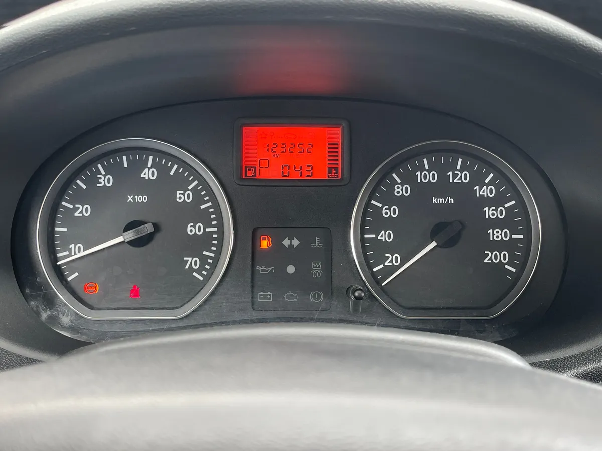 Nissan Almera 1.6 AT (102 л.с.)
