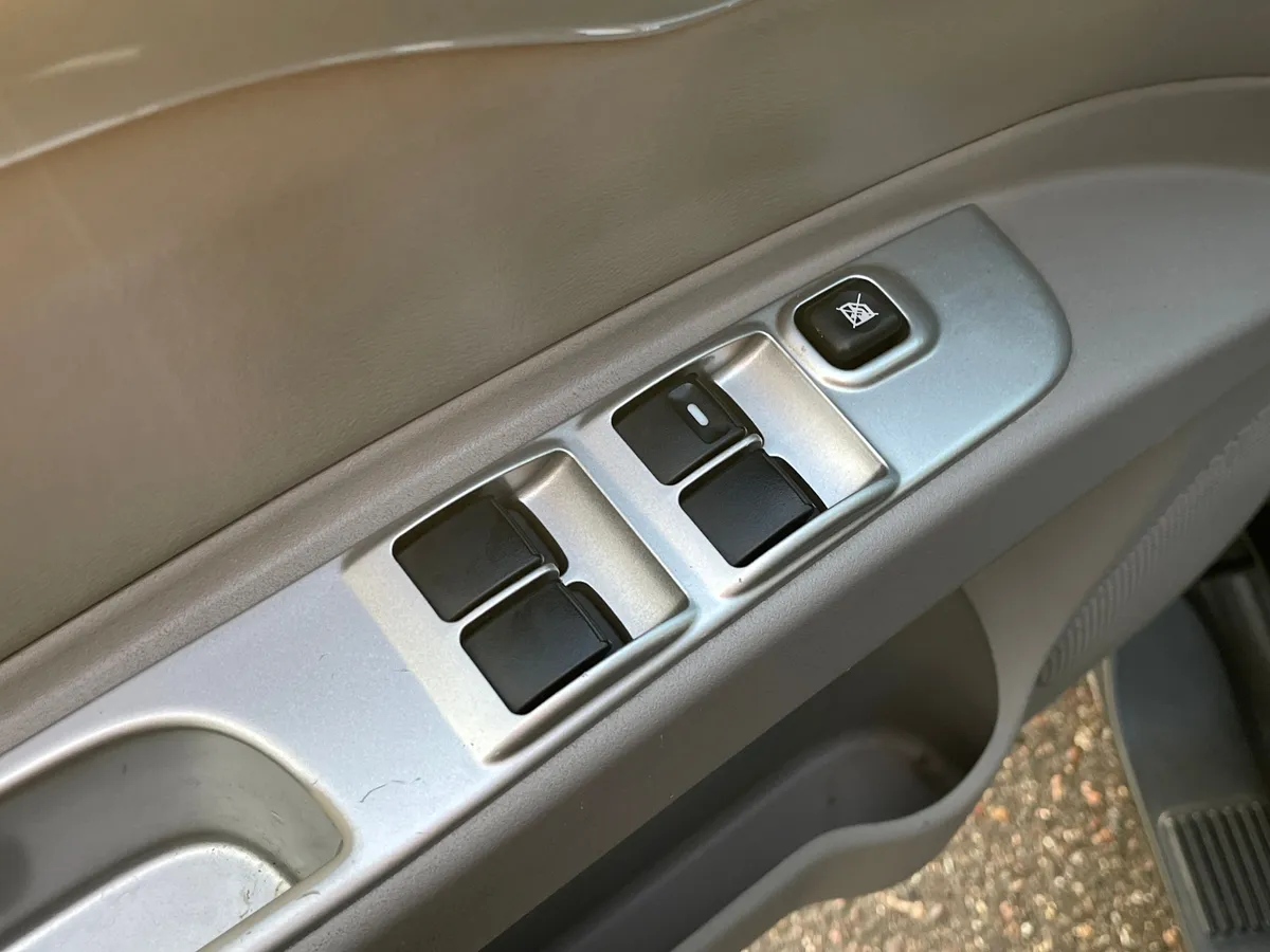 Mitsubishi Pajero Sport 2.5 DI-D AT AWD (178 л.с.)