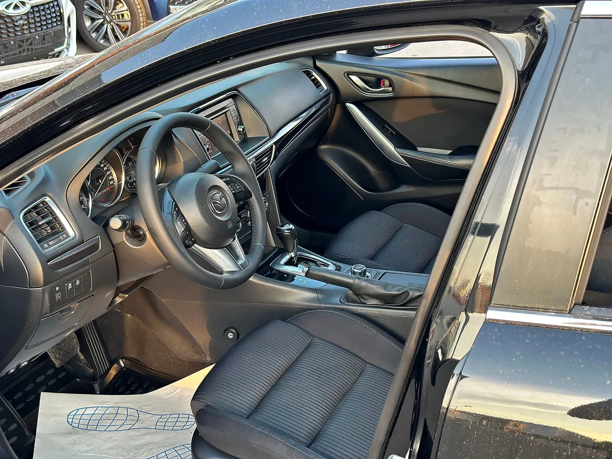 Mazda 6