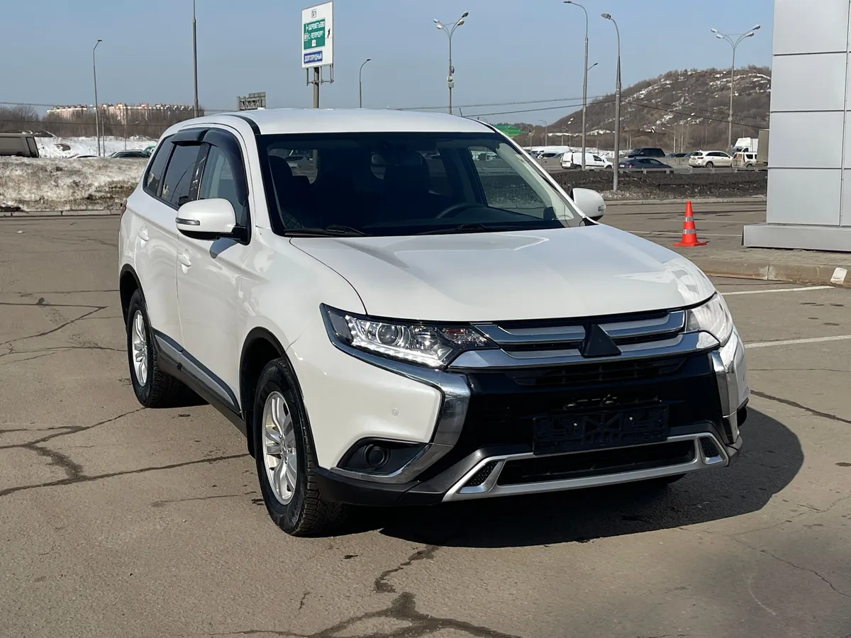 картинка Mitsubishi Outlander 2.0 CVT AWD (146 л.с.) от galaxy-auto
