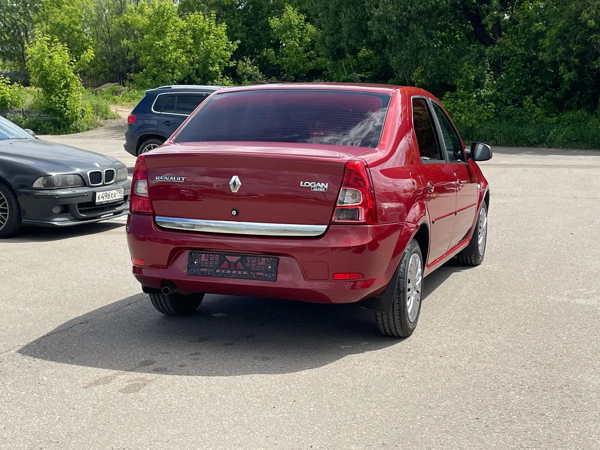Renault Logan 1.6 MT (84 л.с.)