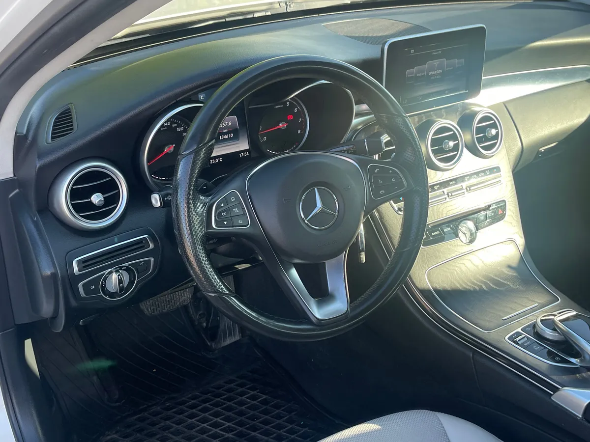 Mercedes-Benz C-Класс C 180 7G-Tronic Plus (156 л.с.)