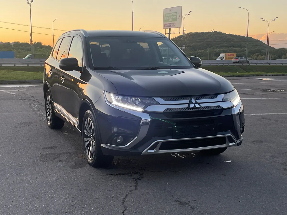 картинка Mitsubishi Outlander 2.0 CVT AWD (146 л.с.) от galaxy-auto