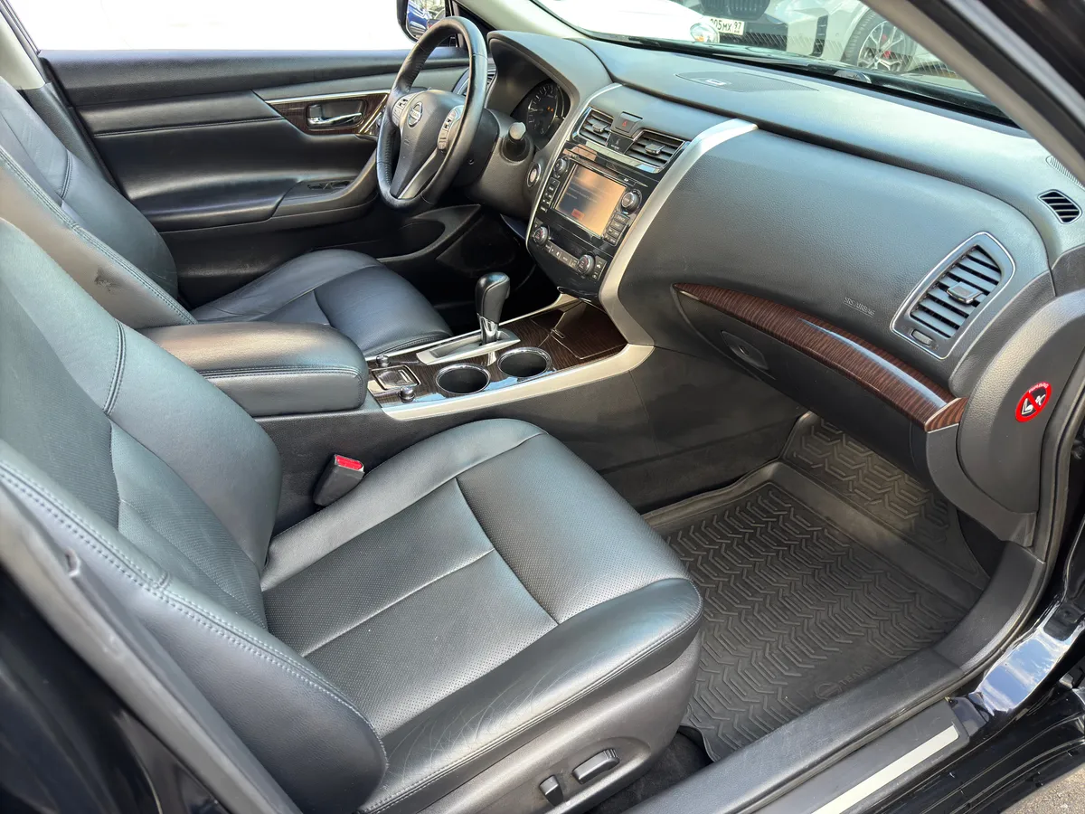Nissan Teana