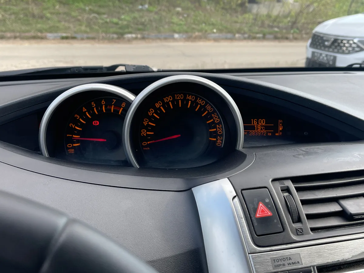Toyota Verso 1.8 CVT (150 л.с.)